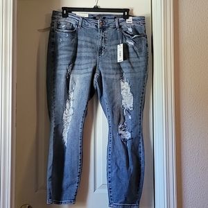 Brand new relaxed fit Judy Blue Jeans